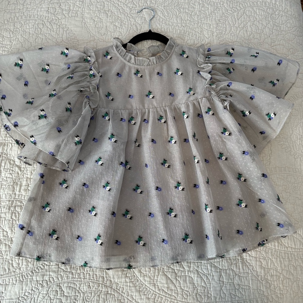 Beautiful Blouse with floral embroidery